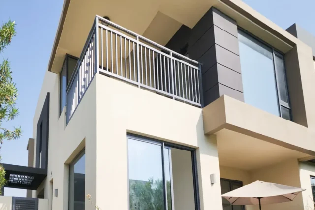 AED 360,000 /year