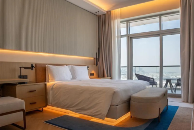 AED 200,000 /year
