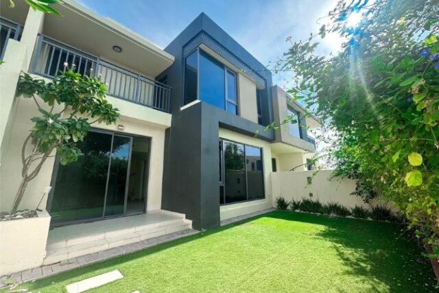AED 300,000 /year